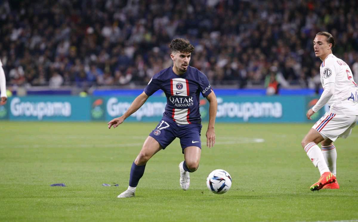 队合作力挫 队合作力挫