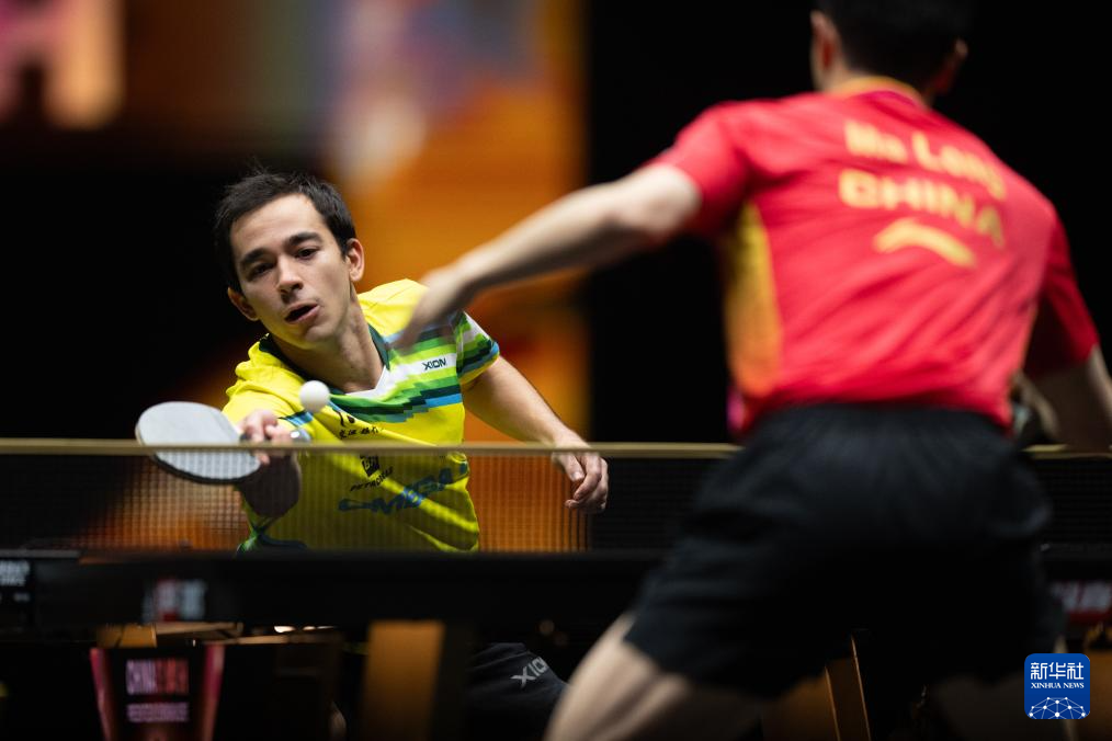 中脱颖而出 中脱颖而出