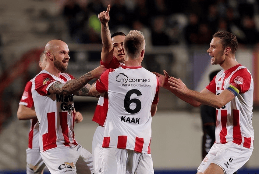 赛季表现充 赛季表现充